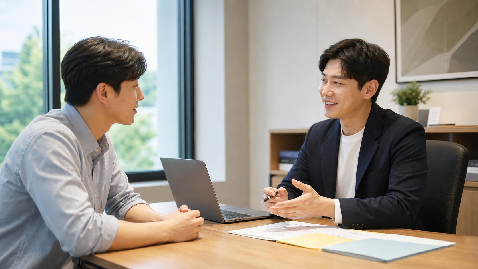 청년도전지원사업 구직 상담을 받는 청년